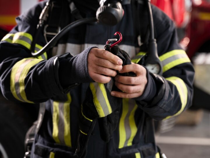 Pożar przy ulicy Miasteckiej w Bytowie – szybka reakcja strażaków zapobiega tragedii