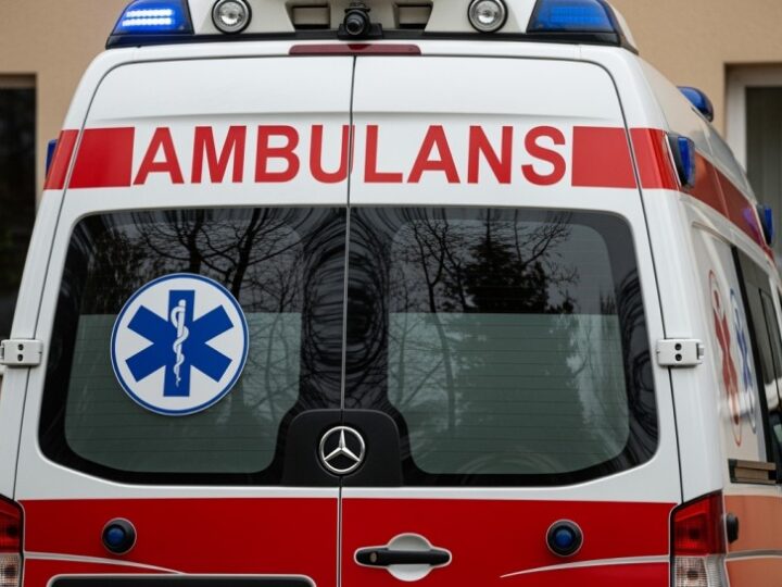 Policja ratuje bezdomnego przed mrozem w Bytowie